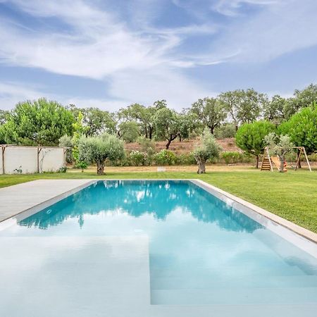 Refreshing Poolside Escape In Ponte De Sor Hotel Exterior photo